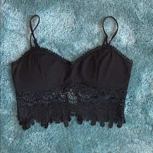 Black Lace L’atiste Crop Top
